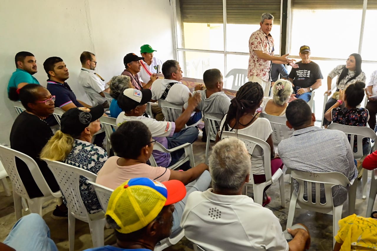 Comunicado a la opinión pública sobre situación del hospital de Nelson
